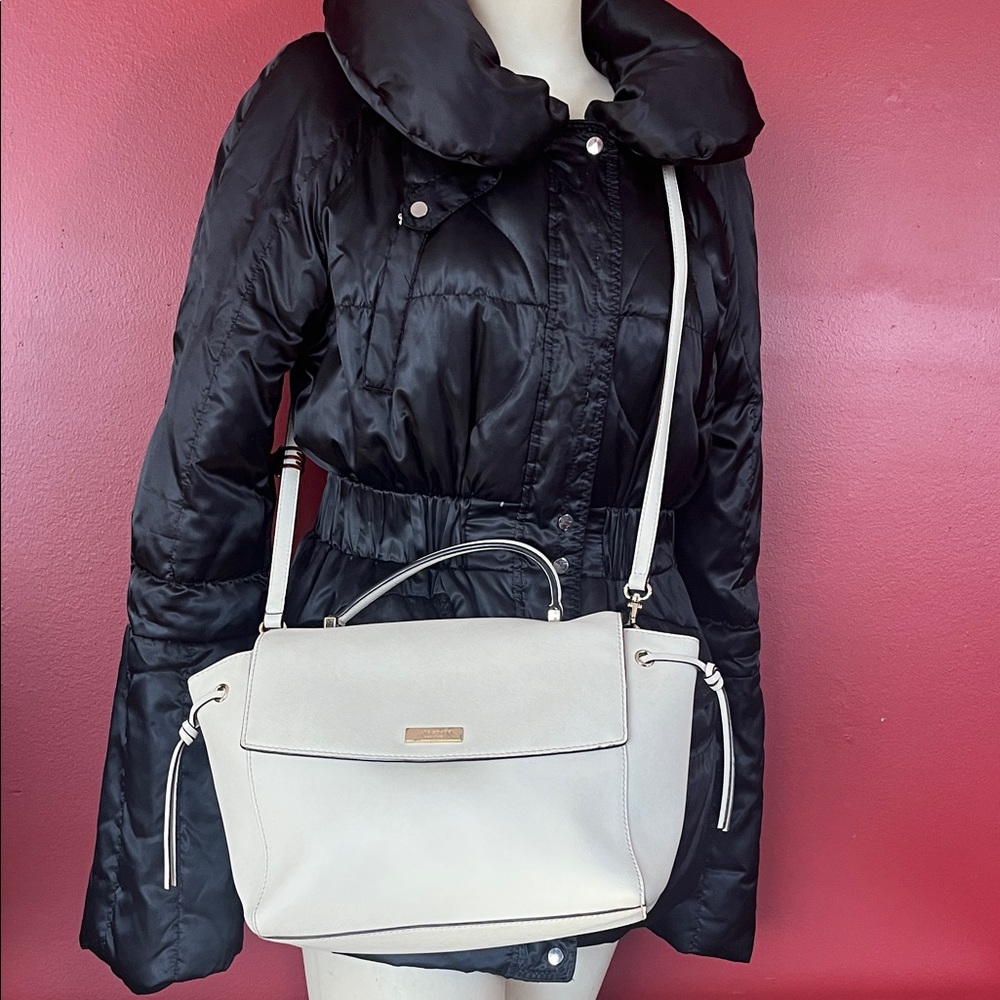 EUC Elegant Kate Spade leather Cream Crossbody Bag